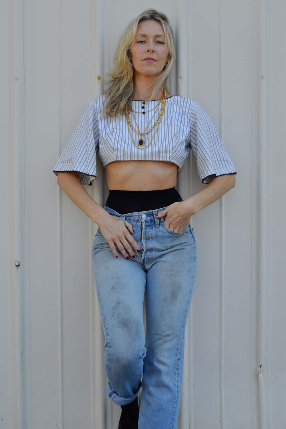 vintage cropped top - white / black stripe - size medium