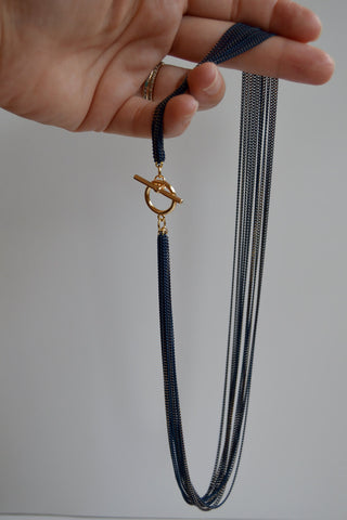 enamel toggle necklace - gold navy