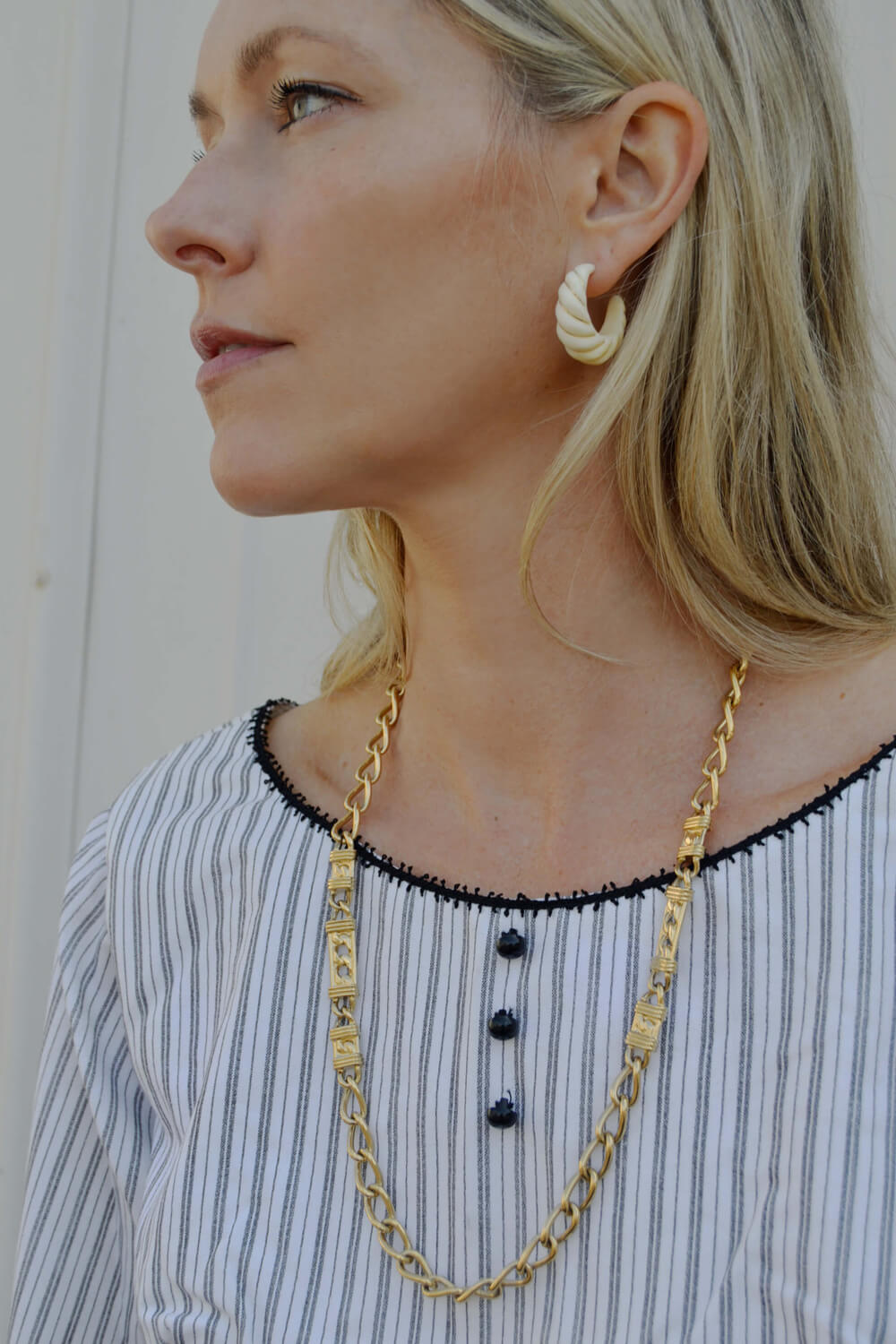 vintage twisted horn hoop earrings