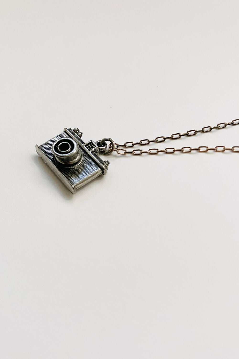 camera necklace - silver