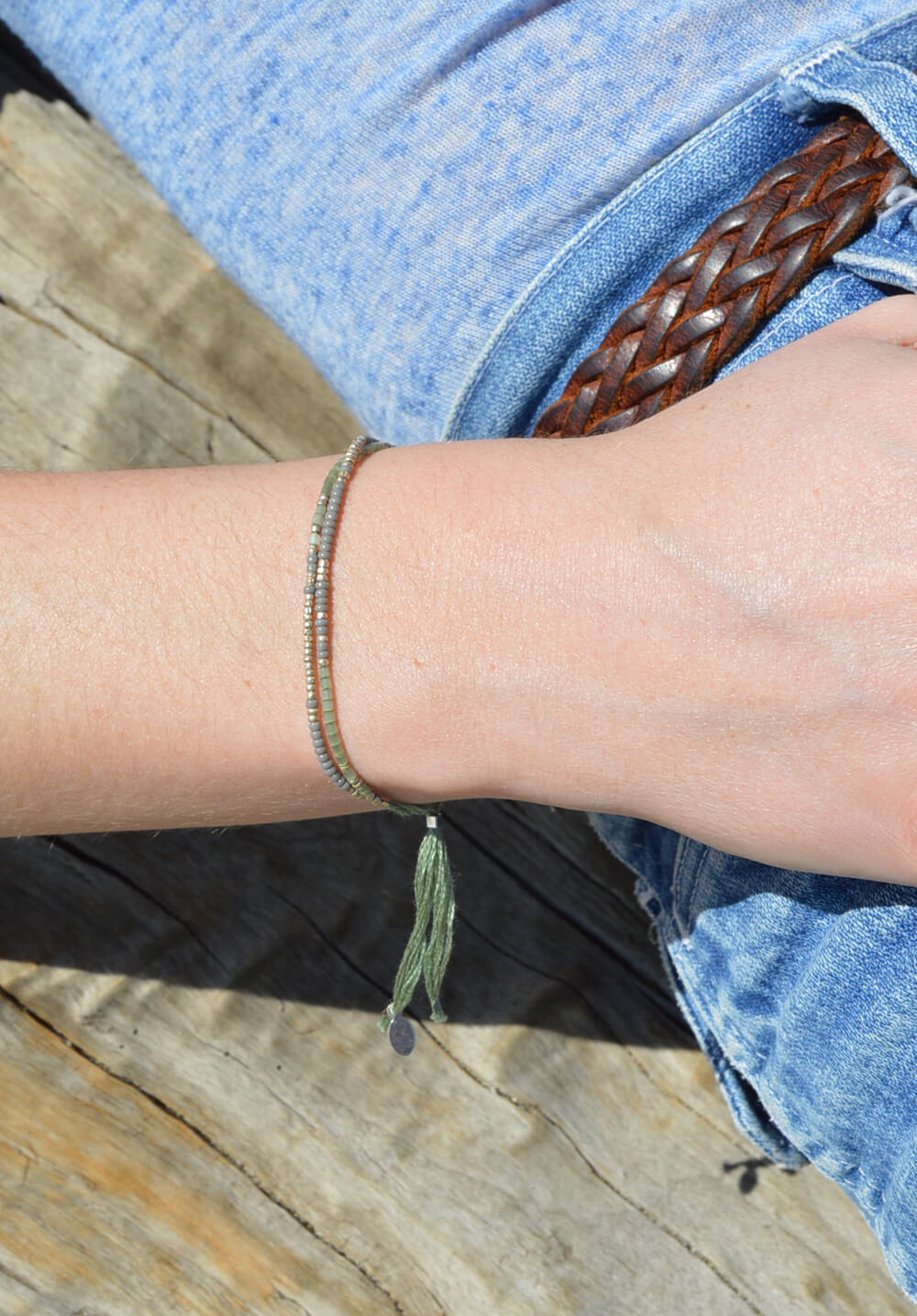 thread bracelet - seafoam silver